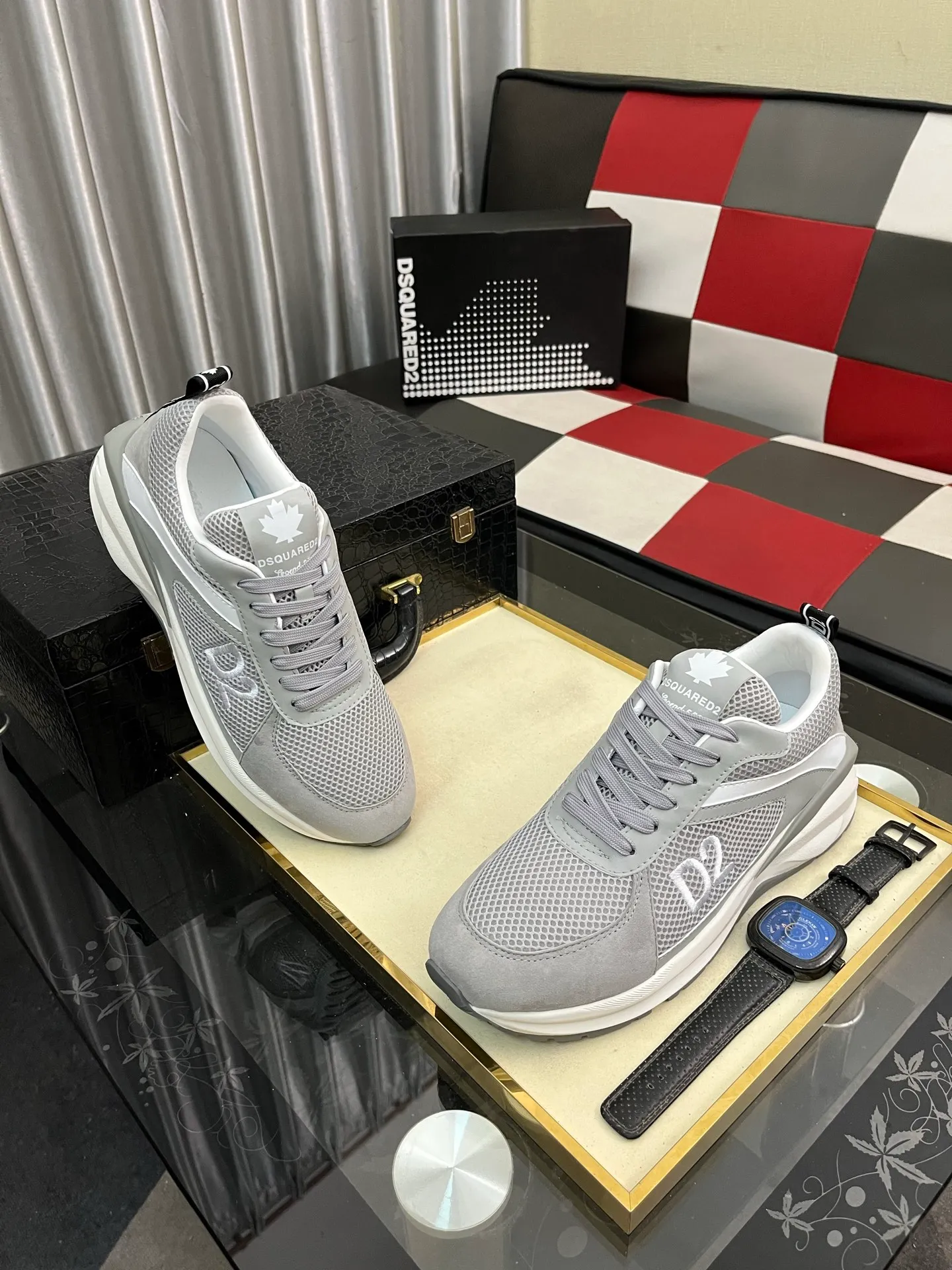 Men's shoes 💰480⌚️⌚️DG's latest popular casual shoes 🔥🔥, the tongue has the brand's iconic details, and the combination of silk cowhide and cow suede enhances the style. Fashionable and versatile, it can complement any look. Create an exquisite design with unique dynamic vitality and modern atmosphere, showing modern elegance. Size: 36-464️⃣colors available